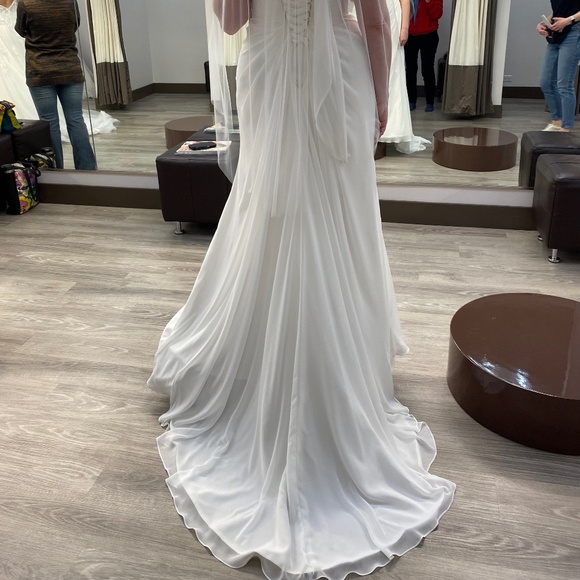 Strapless wedding gown - Picture 5 of 5